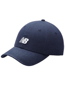 Czapka New Balance LAH91014NGO - granatowa ze sklepu streetstyle24.pl w kategorii Czapki z daszkiem męskie - zdjęcie 136172704