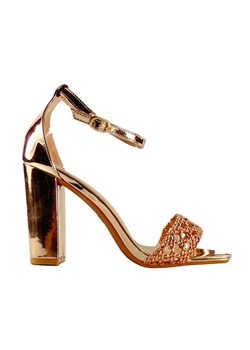 Złote lustrzane sandały z paskiem kostce ze sklepu Kokietki w kategorii Sandały damskie - zdjęcie 136291144