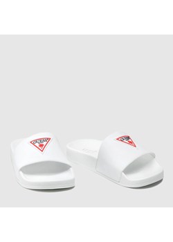 GUESS - Białe klapki damskie z trójkątnym logo ze sklepu outfit.pl w kategorii Klapki damskie - zdjęcie 137060200