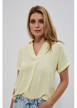 Luźna bluzka koszulowa ze sklepu Moodo.pl w kategorii Bluzki damskie - zdjęcie 137138662