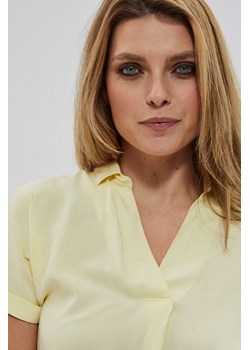 Luźna bluzka koszulowa ze sklepu Moodo.pl w kategorii Bluzki damskie - zdjęcie 137138664