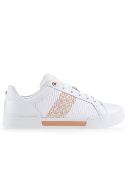 Buty Tommy Hilfiger Monogram Elevated FW0FW06455-TRY - białe ze sklepu streetstyle24.pl w kategorii Trampki damskie - zdjęcie 137219643