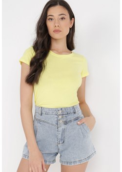 Żółty T-shirt Eudinna ze sklepu Born2be Odzież w kategorii Bluzki damskie - zdjęcie 137220022