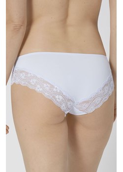 Triumph Lovely Micro Hipsterki białe figi damskie 10182555, Kolor biały, Rozmiar M, Triumph ze sklepu Intymna w kategorii Majtki damskie - zdjęcie 137665451