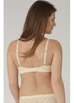 Triumph Aura Spotlight Brazilian figi brazyliany10208024, Kolor kremowy, Rozmiar 36, Triumph ze sklepu Intymna w kategorii Majtki damskie - zdjęcie 137665840