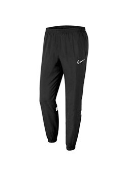 Czarne spodnie męskie Nike  ze sklepu SPORT-SHOP.pl w kategorii Spodnie męskie - zdjęcie 138201961