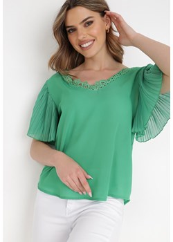 Zielona Bluzka Aedadia ze sklepu Born2be Odzież w kategorii Bluzki damskie - zdjęcie 138371703