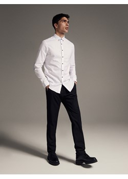 Reserved - Koszula slim fit z łatami na łokciach - Biały ze sklepu Reserved w kategorii Koszule męskie - zdjęcie 139190543
