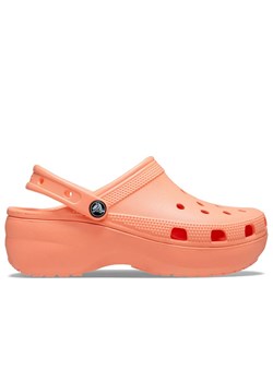 Klapki Crocs Classic Platform Clog 206750-83E - pomarańczowe ze sklepu streetstyle24.pl w kategorii Klapki damskie - zdjęcie 139910363