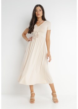 Jasnobeżowa Sukienka Ionene ze sklepu Born2be Odzież w kategorii Sukienki - zdjęcie 140527040