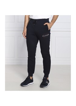 Tommy Hilfiger Spodnie dresowe | Regular Fit ze sklepu Gomez Fashion Store w kategorii Spodnie męskie - zdjęcie 140637721
