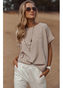 M715 T-shirt damski oversize z aplikacją, Kolor beżowy, Rozmiar S/M, Makadamia ze sklepu Primodo w kategorii Bluzki damskie - zdjęcie 140700621