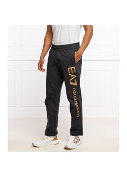 EA7 Spodnie dresowe | Regular Fit ze sklepu Gomez Fashion Store w kategorii Spodnie męskie - zdjęcie 140747983