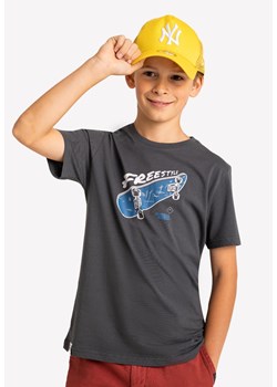 Grafitowa koszulka chłopięca z nadrukiem deskorolki T-FONTER JUNIOR ze sklepu Volcano.pl w kategorii T-shirty chłopięce - zdjęcie 140948951
