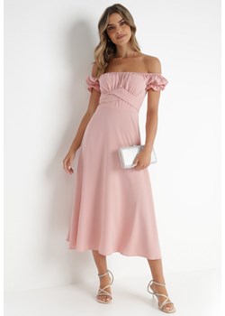 Różowa Sukienka Midi z Dekoltem Carmen i Bufiastymi Rękawkami Amarhis ze sklepu Born2be Odzież w kategorii Sukienki - zdjęcie 141154124