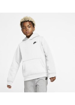 Bluza z kapturem dla dużych dzieci Nike Sportswear Club - Biel ze sklepu Nike poland w kategorii Bluzy chłopięce - zdjęcie 141271404