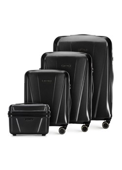 Komplet geometrycznych walizek z polikarbonu czarny ze sklepu WITTCHEN w kategorii Walizki - zdjęcie 141554002