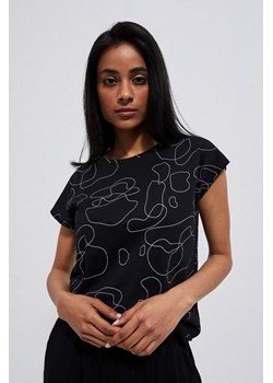 Bawełniana bluzka z delikatnym nadrukiem i krótkimi rękawami czarna ze sklepu Moodo.pl w kategorii Bluzki damskie - zdjęcie 141708270
