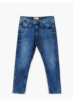 Cropp - Jeansy regular z efektem sprania - Niebieski ze sklepu Cropp w kategorii Jeansy męskie - zdjęcie 141821720