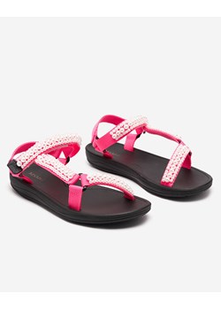 Neonowe różowe damskie sportowe sandały z perełkami Dotiss- Obuwie ze sklepu royalfashion.pl w kategorii Sandały damskie - zdjęcie 141947782