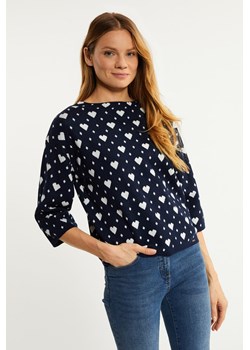 Sweter z wzorem w serca ze sklepu MONNARI w kategorii Swetry damskie - zdjęcie 142074380