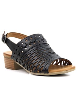 Skórzane sandały damskie z ażurową cholewką - PIAZZA 910055-01, czarne ze sklepu ulubioneobuwie w kategorii Sandały damskie - zdjęcie 142092080