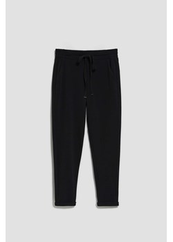 Spodnie z wiązaniem czarne ze sklepu Moodo.pl w kategorii Spodnie damskie - zdjęcie 142441913