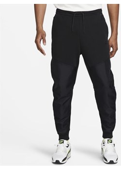 Joggery męskie Nike Sportswear Tech Fleece - Czerń ze sklepu Nike poland w kategorii Spodnie męskie - zdjęcie 142564481