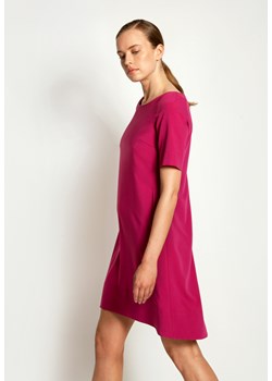 Sukienka ze stójką w kolorze fuksji ze sklepu Molton w kategorii Sukienki - zdjęcie 142771513