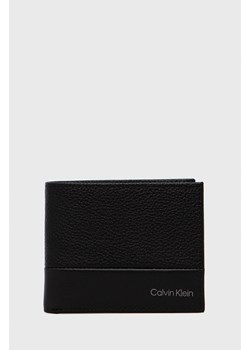 Calvin Klein portfel skórzany męski kolor czarny ze sklepu ANSWEAR.com w kategorii Portfele męskie - zdjęcie 142921663
