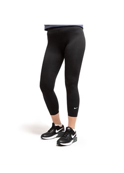 Legginsy Nike Sportswear Essentials 7/8 CZ8532-010 - czarne ze sklepu streetstyle24.pl w kategorii Spodnie damskie - zdjęcie 142952131