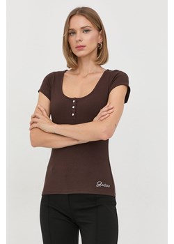 Guess t-shirt KARLEE damski kolor brązowy W2YP24 KBCO2 ze sklepu ANSWEAR.com w kategorii Bluzki damskie - zdjęcie 143388811