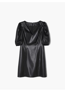 Cropp - Czarna sukienka z imitacji skóry - Czarny ze sklepu Cropp w kategorii Sukienki - zdjęcie 143568251