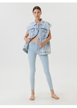 Sinsay - Jeansy skinny mid waist - niebieski ze sklepu Sinsay w kategorii Jeansy damskie - zdjęcie 143649621