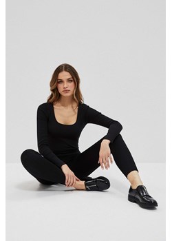 Czarne legginsy z przeszyciami ze sklepu Moodo.pl w kategorii Spodnie damskie - zdjęcie 143699234