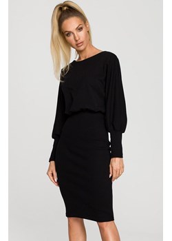 Czarna sukienka dopasowana ze ściągaczem M690, Kolor czarny, Rozmiar L, MOE ze sklepu Primodo w kategorii Sukienki - zdjęcie 143765111