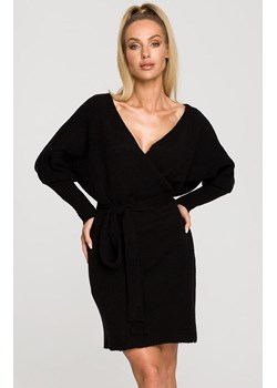 Czarna kopertowa sukienka swetrowa z wełną M714, Kolor czarny, Rozmiar L/XL, MOE ze sklepu Primodo w kategorii Sukienki - zdjęcie 143765152