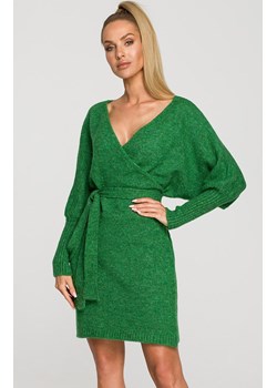 Zielona kopertowa sukienka swetrowa z wełną M714, Kolor szmaragdowy, Rozmiar L/XL, MOE ze sklepu Primodo w kategorii Sukienki - zdjęcie 143765164