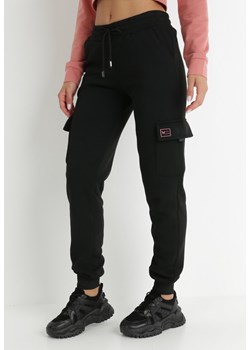 Czarne Spodnie Dresowe Hermanassa ze sklepu Born2be Odzież w kategorii Spodnie damskie - zdjęcie 144101172