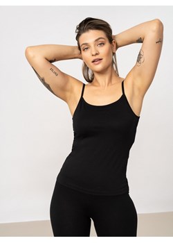 Top na cienkich ramiączkach damski - czarny ze sklepu OUTHORN w kategorii Bluzki damskie - zdjęcie 144277231