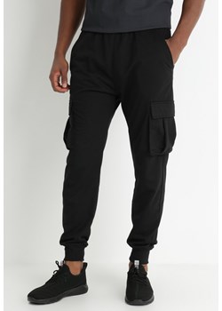 Czarne Spodnie Cargo Dresowe Evaleia ze sklepu Born2be Odzież w kategorii Spodnie męskie - zdjęcie 144358162