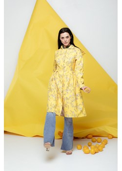 Wodoodporny żółty płaszcz z kapturem dla kobiet | Wild Rose (XS, Żółty) ze sklepu Sasski w kategorii Płaszcze damskie - zdjęcie 144374800