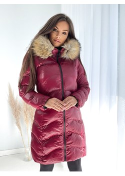 zimowa kurtka płaszcz monako z kapturem i futrem -bordo ze sklepu STYLOWO w kategorii Kurtki damskie - zdjęcie 144494754