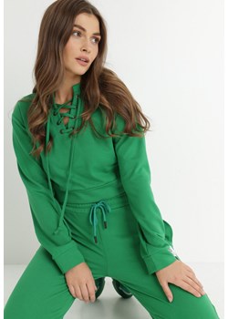 Zielona Bluza Crop Top z Wiązaniem Kassima ze sklepu Born2be Odzież w kategorii Bluzy damskie - zdjęcie 144677182