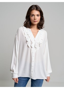 Zwiewna bluzka damska z falbankami kremowa Massi 102 ze sklepu Big Star w kategorii Koszule damskie - zdjęcie 144677341