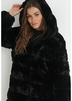 Czarny Płaszcz Futrzany z Kapturem Filonne ze sklepu Born2be Odzież w kategorii Futra damskie - zdjęcie 144882434