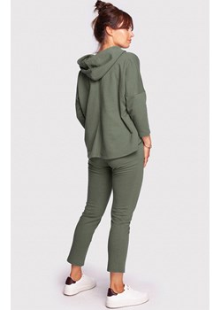 Bluza o luźnym kroju z kapturem w kolorze khaki B239, Kolor khaki, Rozmiar 2XL/3XL, BE ze sklepu Primodo w kategorii Bluzy damskie - zdjęcie 144986404
