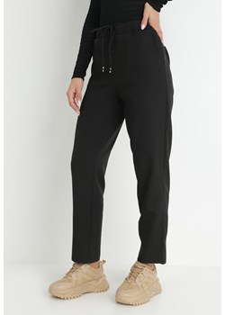 Czarne Spodnie Regular z Gumką w Pasie Halima ze sklepu Born2be Odzież w kategorii Spodnie damskie - zdjęcie 145033290