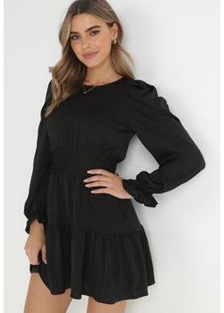 Czarna Sukienka Taliowana z Falbanami Klasino ze sklepu Born2be Odzież w kategorii Sukienki - zdjęcie 145035484