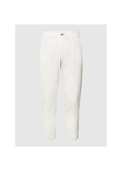 Spodnie sztruksowe o luźnym kroju z przeszytymi zakładkami w pasie model ‘Lead’ ze sklepu Peek&Cloppenburg  w kategorii Spodnie męskie - zdjęcie 145093250